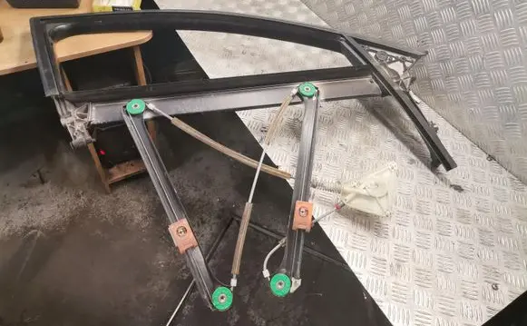 Audi A3 S3 A3 Sportback 8P Front window lifting mechanism without motor 0060600013