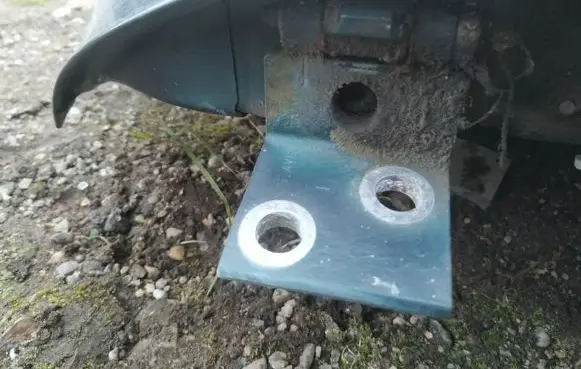 Citroen Xsara Front door upper hinge