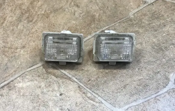 Mercedes-Benz C W204 Number plate light A2218200856