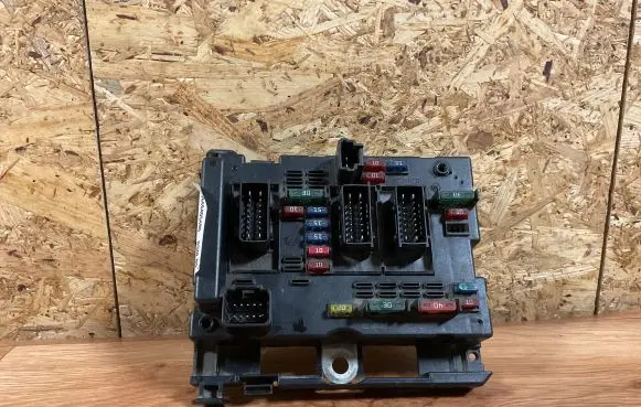 Peugeot 307 BSM Control unit 9646405480 22805542