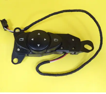 Mercedes-Benz E W211 Wing mirror switch 2118211458