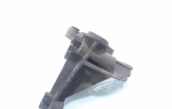 Volkswagen Golf III Engine mounting bracket 028145531C