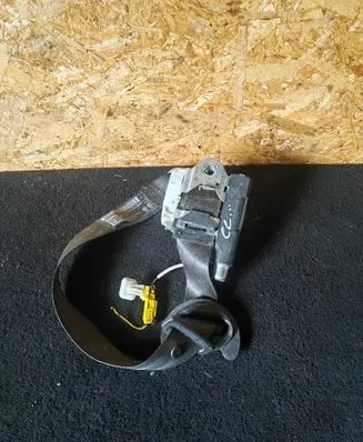 Volkswagen PASSAT CC Front seatbelt 3C1857706S