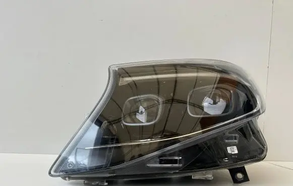 Mercedes-Benz V Class W447 Headlight/headlamp 4479064601