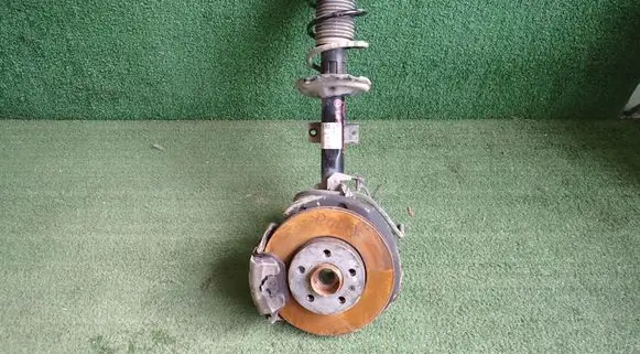 Volkswagen Polo VI Front wheel hub spindle knuckle 
