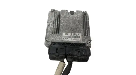 Volkswagen Touran I Engine control unit/module 03G906016DR 1039S05322 0281011844