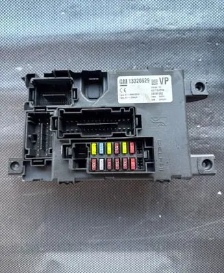 Opel Corsa D Comfort/convenience module 13320629 401154265