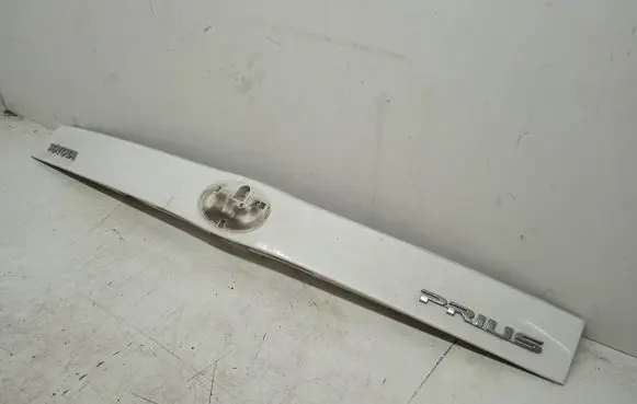 Toyota Prius+ (ZVW40) Trunk door license plate light bar 7680147070