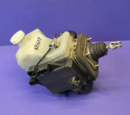 Mitsubishi Pajero Master brake cylinder MR407202