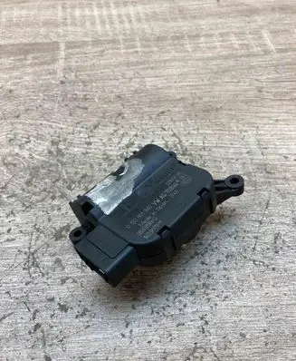 Skoda Superb B6 (3T) Air flap motor/actuator 1K0907511 0132801345