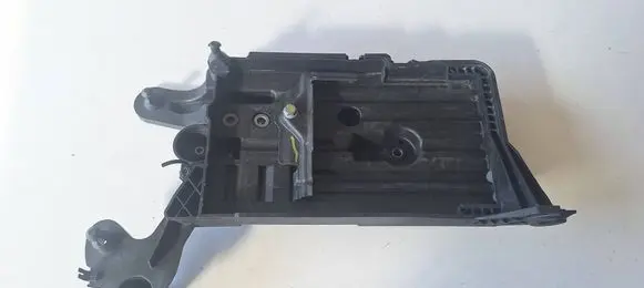 Battery tray