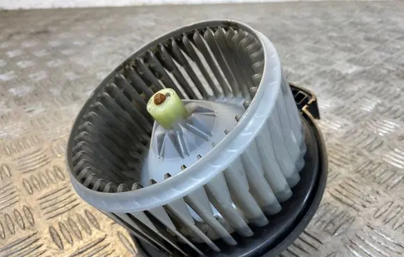 Subaru Outback Heater fan/blower 2727000222 6G24