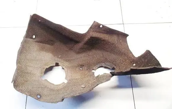 Front wheel arch liner splash guards