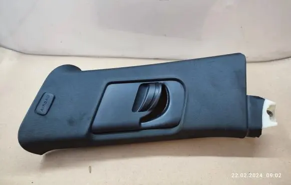 Audi Q7 4L (B) pillar trim (top) 4L0867288