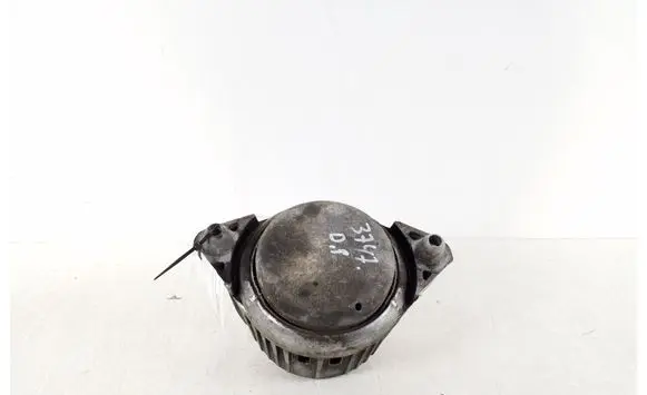 Engine mount bracket