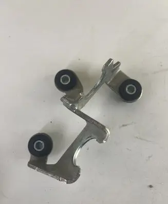 Suzuki Ignis Gear shift cable bracket 