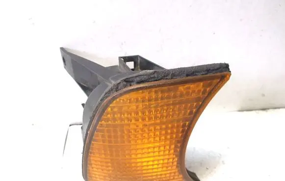 BMW 5 E34 Front indicator light 1384034