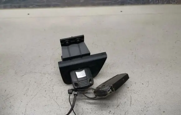 BMW 1 E81 E87 Ignition lock 6954717 695471713