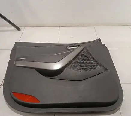 Hyundai Santa Fe Front door card panel trim 823112W000