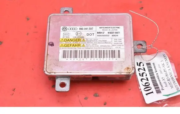 Audi A5 8T 8F Voltage converter/converter module 8K0941597