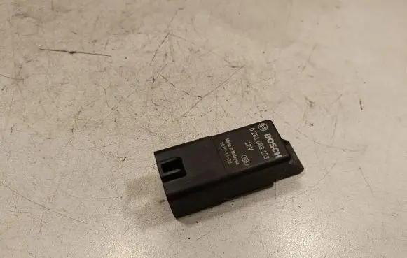 Jaguar XE Glow plug pre-heat relay FX23189E2AC