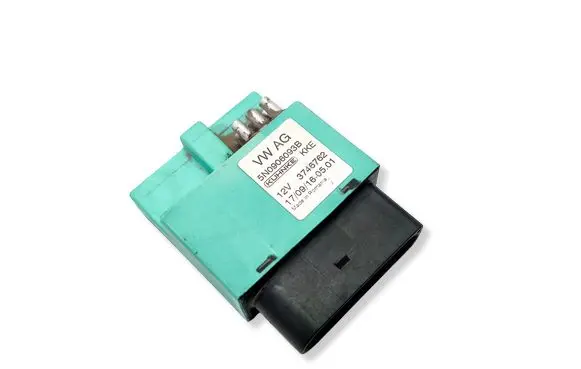 Audi Q3 8U Fuel injection pump control unit/module 5N0906093B