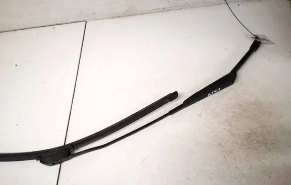 Audi A4 S4 B5 8D Front wiper blade arm 8d1955407a