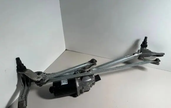 BMW 3 E90 E91 Front wiper linkage and motor 6978263 10495912V