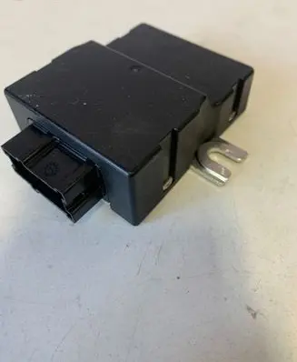 BMW 2 F46 Fuel injection pump control unit/module 2817762 09022019