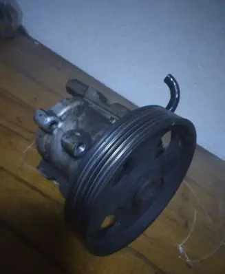 Citroen Xsara Picasso Power steering pump 26078691