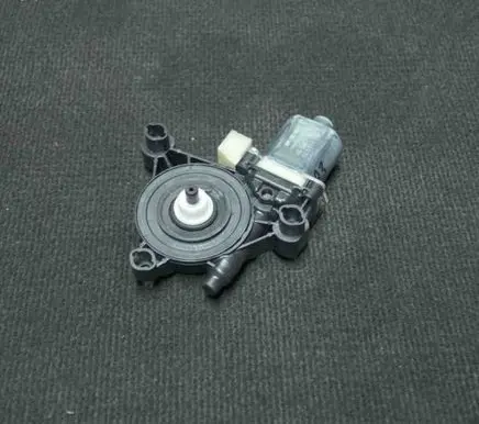 Audi A3 S3 8V Rear door window regulator motor 5Q0959802