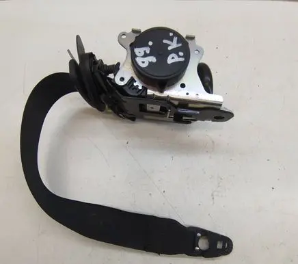 Mercedes-Benz C W205 Front seatbelt 622765700 0589P10021 85L0000