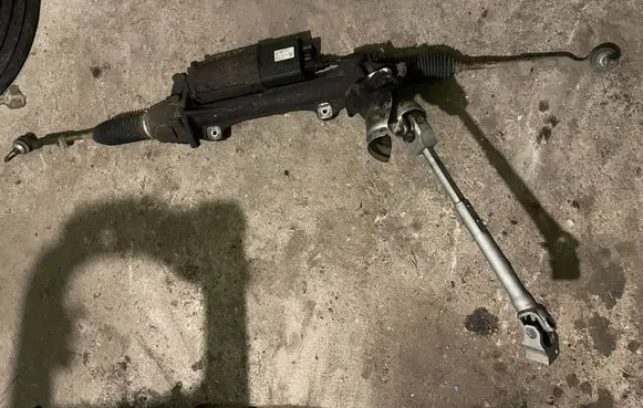 BMW 1 F20 F21 Steering rack 7369110001