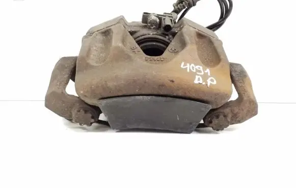 Mercedes-Benz E C207 W207 Front brake caliper A2044213681