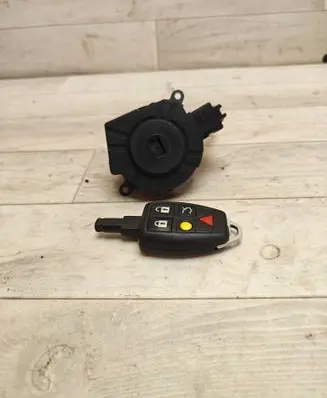 Volvo V50 Ignition lock 30797783