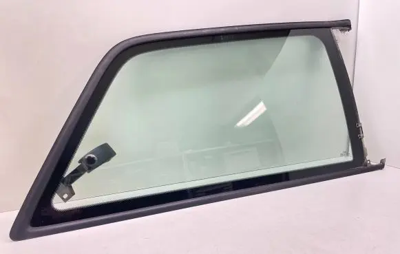 Audi A3 S3 8L Rear side window 8L3847100