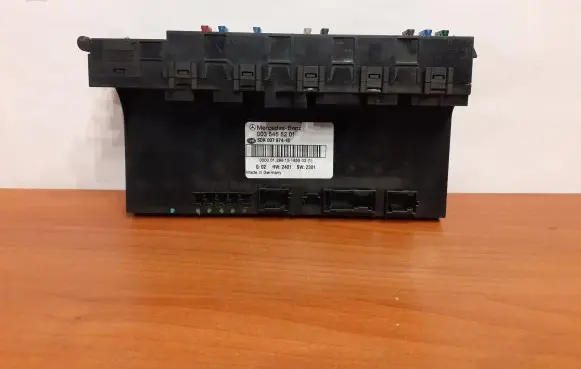 Mercedes-Benz C W203 Fuse box set 0035455201 4243