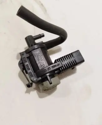 Volkswagen Golf V Turbo solenoid valve 1k0906283a
