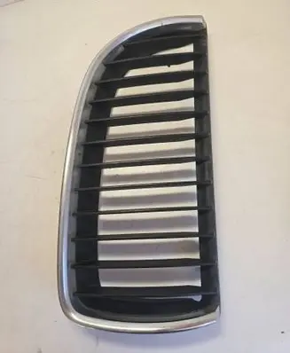 BMW X3 E83 Front grill 22405910