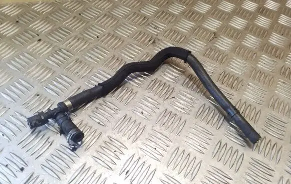 Volkswagen Touareg I Engine coolant pipe/hose