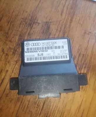 Volkswagen Golf V Gateway control module 1K0907530K 1K0907951