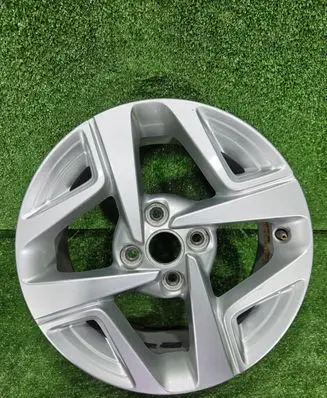 Hyundai i10 R15 alloy rim 