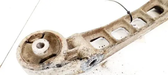 Mercedes-Benz Vito Viano W639 Engine mount bracket