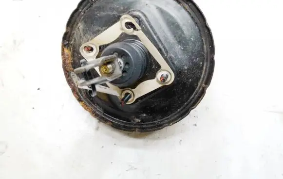 Mazda 323 Brake booster 85204701 852-04701