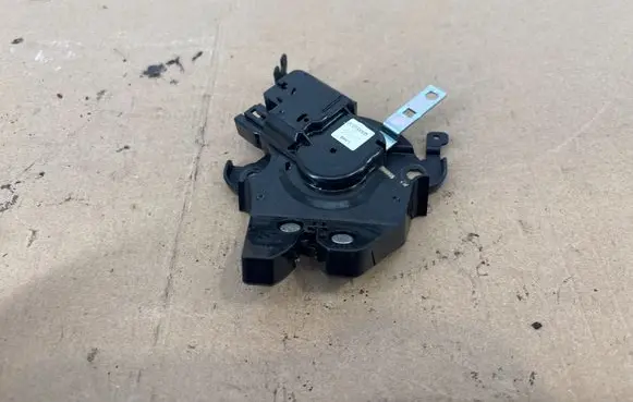 Mazda 3 III Tailgate/trunk/boot lock/catch/latch 0C200005 BHY1 GHK156820A