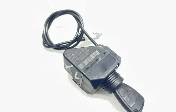Mercedes-Benz CLK A208 C208 Ignition lock 2105450208