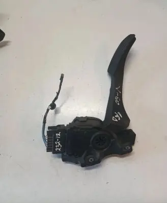 Volvo V60 Accelerator throttle pedal 31329371 C95YE04 6PV01083430