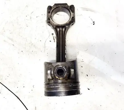 Volkswagen PASSAT B4 Piston with connecting rod
