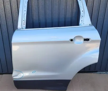 Ford Kuga II Rear door