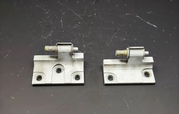Front door hinge set